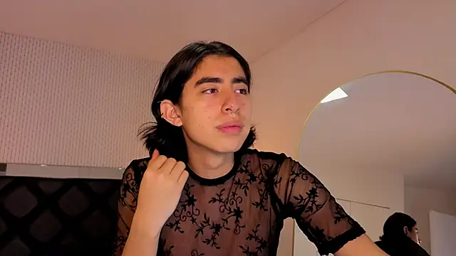 Snapshot of ryo_light chatting on 10/26/25, 08:48 ryo light online show from 10/26/25, 08:48