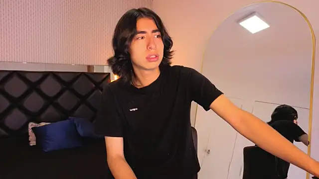 Snapshot of ryo_light chatting on 10/28/25, 08:00 ryo light online show from 10/28/25, 08:00