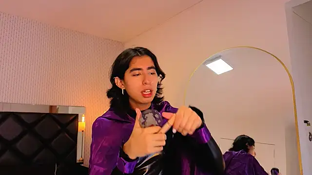 Snapshot of ryo_light chatting on 10/30/25, 08:53 ryo light online show from 10/30/25, 08:53