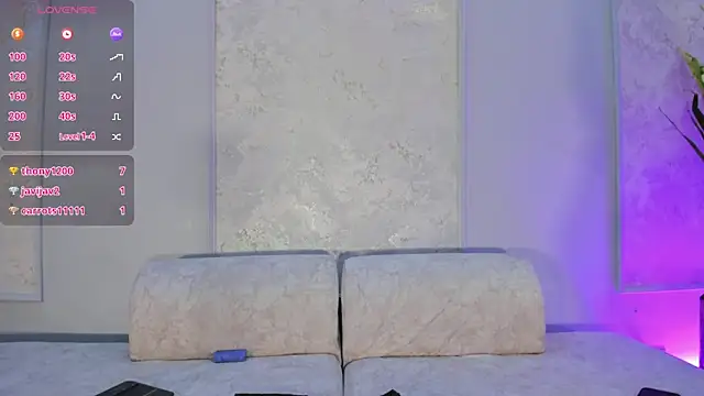 Snapshot of bianca_vega_ chatting on 06/27/26, 12:22 bianca vega online show from 06/27/26, 12:22