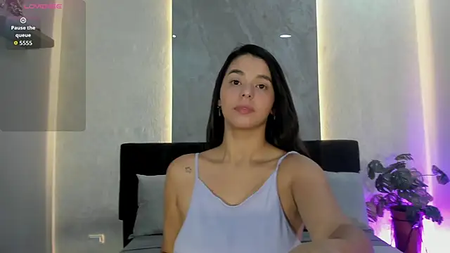Snapshot of bianca_vega_ chatting on 07/15/26, 11:26 bianca vega online show from 07/15/26, 11:26