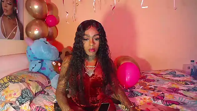 Snapshot of pink_7777 chatting on 11/17/25, 08:25 pink 7777 online show from 11/17/25, 08:25