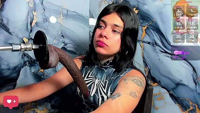 Snapshot of Emily_Evo chatting on 09/14/25, 11:37 Emily Evo online show from 09/14/25, 11:37