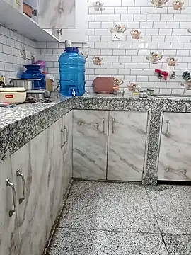 Anisha-Devi online show from 04/13/26, 08:09