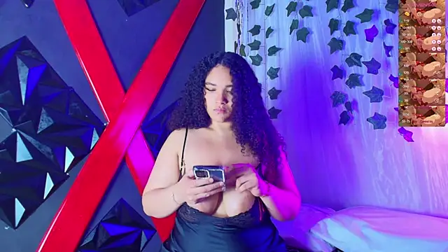 ivonne diaz1 online show from 12/04/25, 08:06