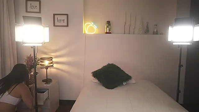 ximena cortez 03 online show from 11/02/25, 12:57