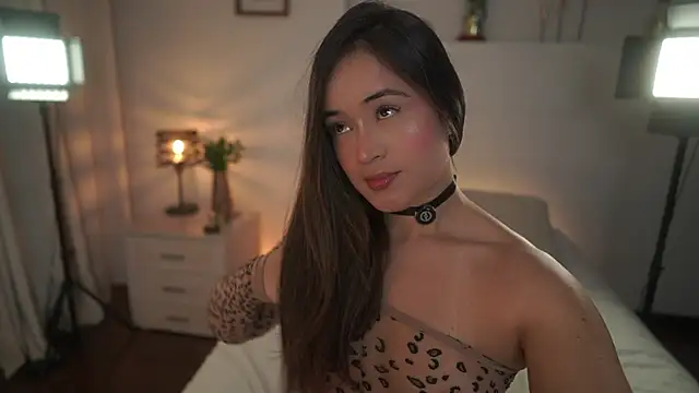 Snapshot of ximena_cortez_03 chatting on 06/03/26, 11:43 ximena cortez 03 online show from 06/03/26, 11:43