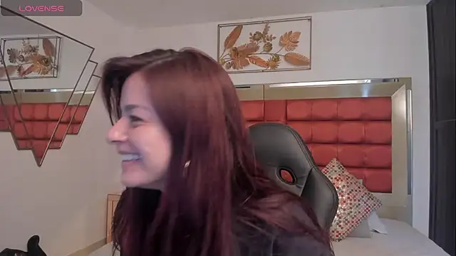 Snapshot of valerieMattson chatting on 09/29/25, 06:02 valerieMattson online show from 09/29/25, 06:02