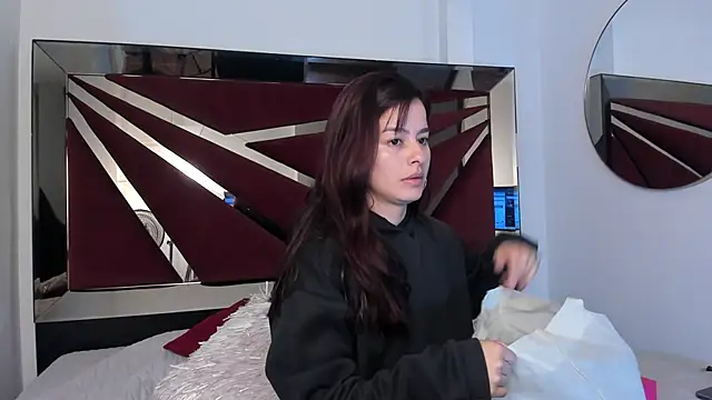 Snapshot of valerieMattson chatting on 10/09/25, 02:26 valerieMattson online show from 10/09/25, 02:26