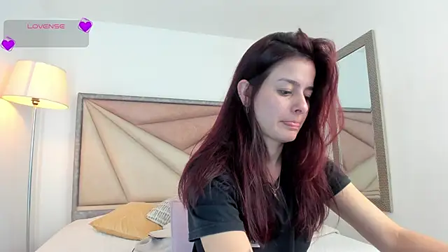 Snapshot of valerieMattson chatting on 10/23/25, 06:50 valerieMattson online show from 10/23/25, 06:50