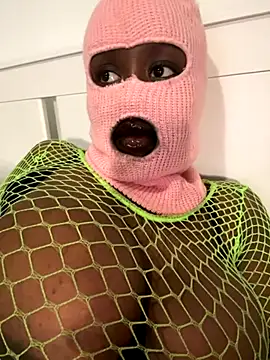 Snapshot of bustyblackebony chatting on 10/19/25, 06:52 bustyblackebony online show from 10/19/25, 06:52