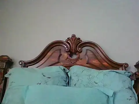 Snapshot of kinkyliciouse23 chatting on 02/17/26, 07:38 kinkyliciouse23 online show from 02/17/26, 07:38