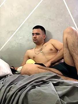 Snapshot of Cesar_Augusto chatting on 10/28/25, 01:36 Cesar Augusto online show from 10/28/25, 01:36