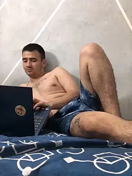 Snapshot of Cesar_Augusto chatting on 11/08/25, 01:39 Cesar Augusto online show from 11/08/25, 01:39