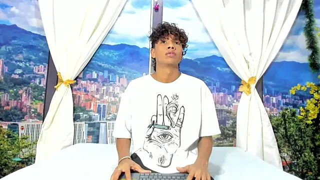 MilthonDelis online show from 12/21/25, 02:41