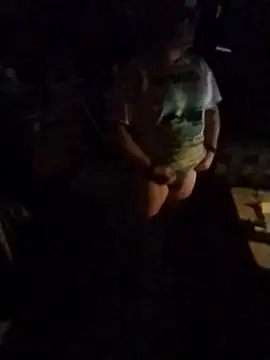 Snapshot of JoeyUhOh chatting on 12/16/25, 05:23 JoeyUhOh online show from 12/16/25, 05:23