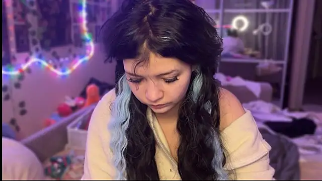 nikoli naw online show from 10/30/25, 02:40