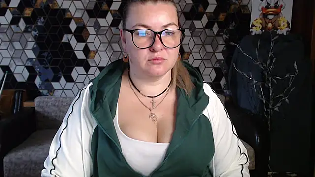 NikaSkylink online show from 04/14/26, 04:40