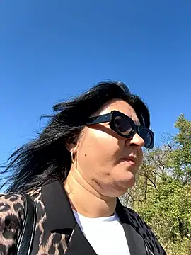 Liza Will online show from 09/22/25, 07:32