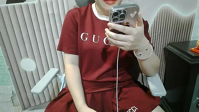 Emachiii online show from 09/11/25, 12:11