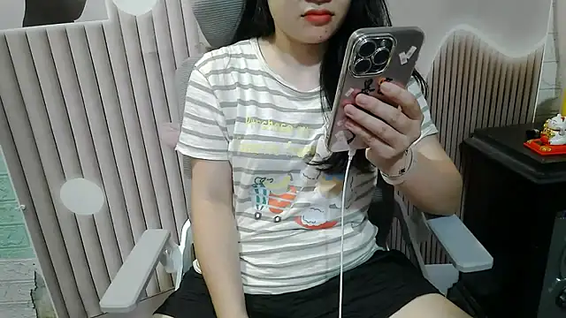 Emachiii online show from 09/28/25, 04:29