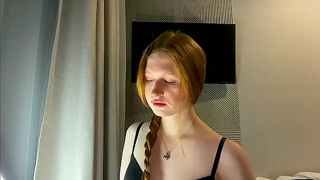 LuxXAngel online show from 04/09/26, 10:48