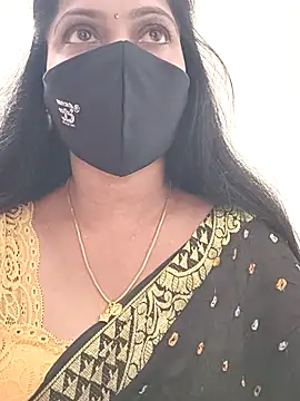 shivani27 online show from 12/23/25, 10:13