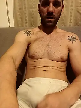 Snapshot of YzabellFabioo chatting on 02/24/26, 11:58 YzabellFabioo online show from 02/24/26, 11:58