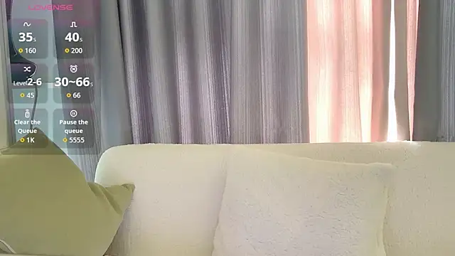 LunaDeVaal online show from 04/11/26, 05:34