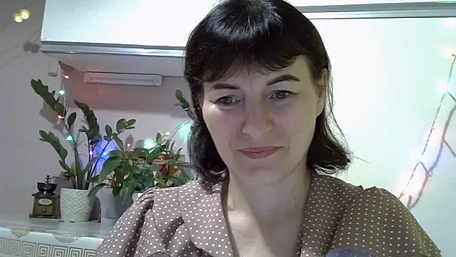 Krystal 82 online show from 09/11/25, 05:13