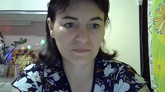 Krystal 82 online show from 09/28/25, 05:07