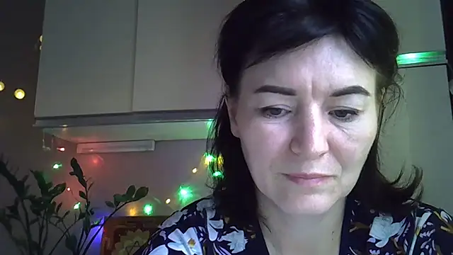 Krystal 82 online show from 10/02/25, 05:14