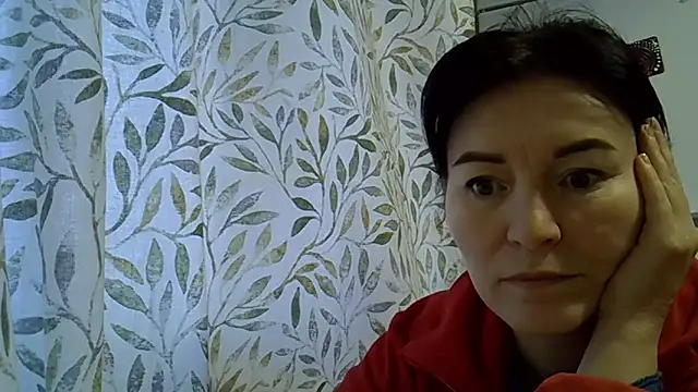 Krystal 82 online show from 12/19/25, 10:33