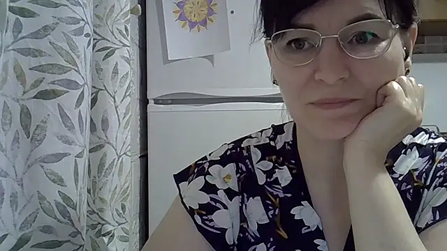 Krystal 82 online show from 04/09/26, 06:35