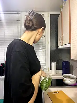 Real cutie1 online show from 11/27/25, 08:00