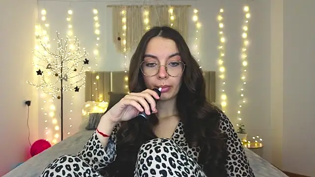 Real cutie1 online show from 01/16/26, 01:59