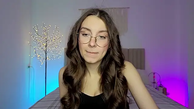 Real cutie1 online show from 02/23/26, 02:03