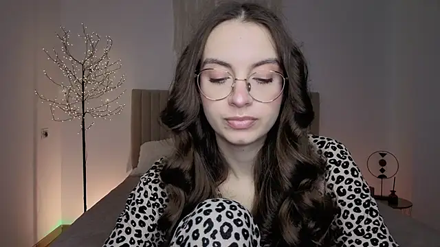 Real cutie1 online show from 03/25/26, 01:50