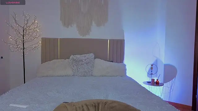 Real cutie1 online show from 04/07/26, 12:49