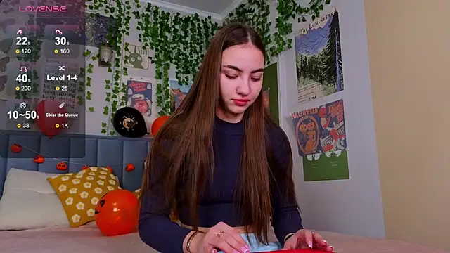 Ashley Pierce online show from 10/21/25, 04:13