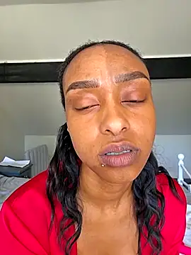 Hazel Dollxx online show from 04/30/26, 10:10