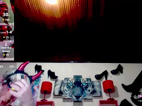 Snapshot of blondehot5v chatting on 09/24/25, 12:08 blondehot5v online show from 09/24/25, 12:08