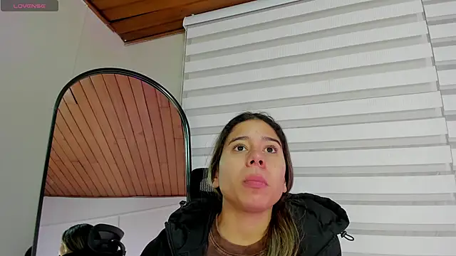 Rachell criss online show from 12/21/25, 04:08