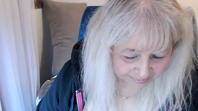 SusiLifeXXX online show from 11/05/25, 08:20