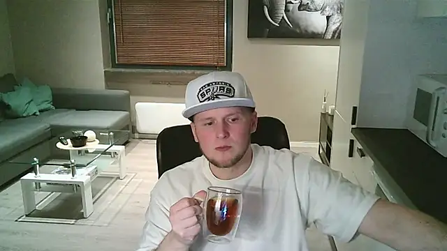 Dartanjanas13 online show from 10/24/25, 09:44