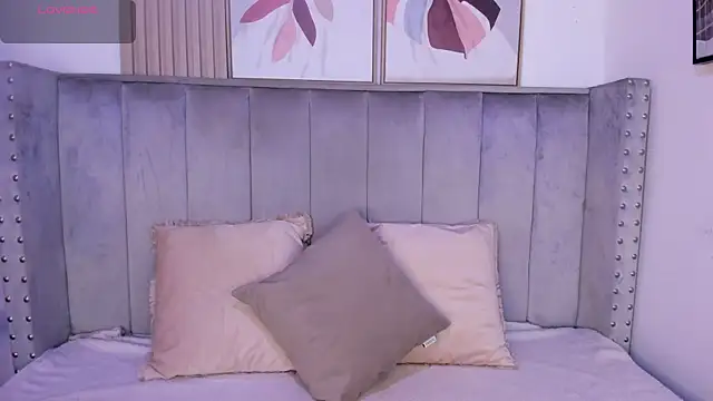 Seshat Hitt online show from 09/25/25, 03:21