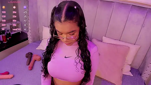 Seshat Hitt online show from 11/06/25, 03:29