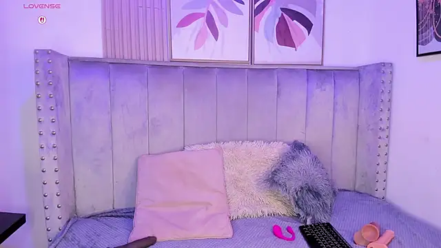 Seshat Hitt online show from 03/25/26, 03:45