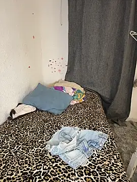 Nia Desire online show from 04/28/26, 06:51