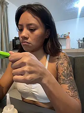 Nia Desire online show from 07/28/26, 04:30